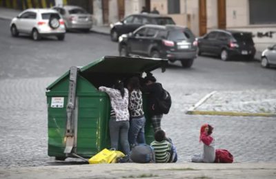 WHERE DO THE CHILDREN PLAY?