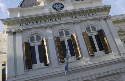 LOS LIBROS NOS ABREN LAS PUERTAS A FASCINANTES UNIVERSOS