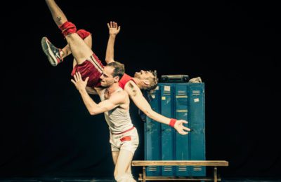«UN POYO ROJO»: SIN PALABRAS